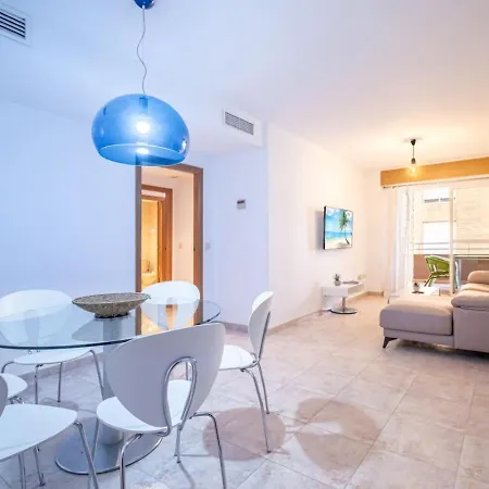 & Pool - Modern Flat Near The Port With Parking Apartment *