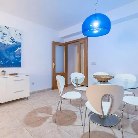 Apartment & Pool - Modern Flat Near The Port With Parking *