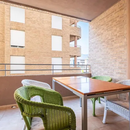 Apartment & Pool - Modern Flat Near The Port With Parking