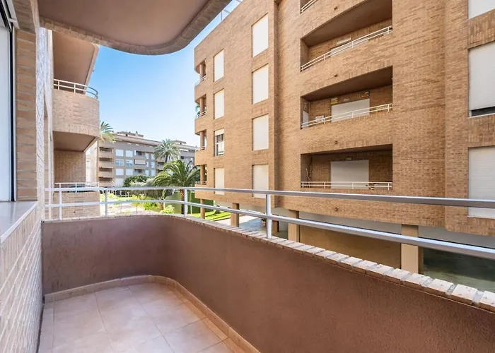 & Pool - Modern Flat Near The Port With Parking Apartament